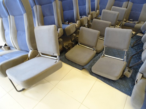 マイクロバス　シート（座席）